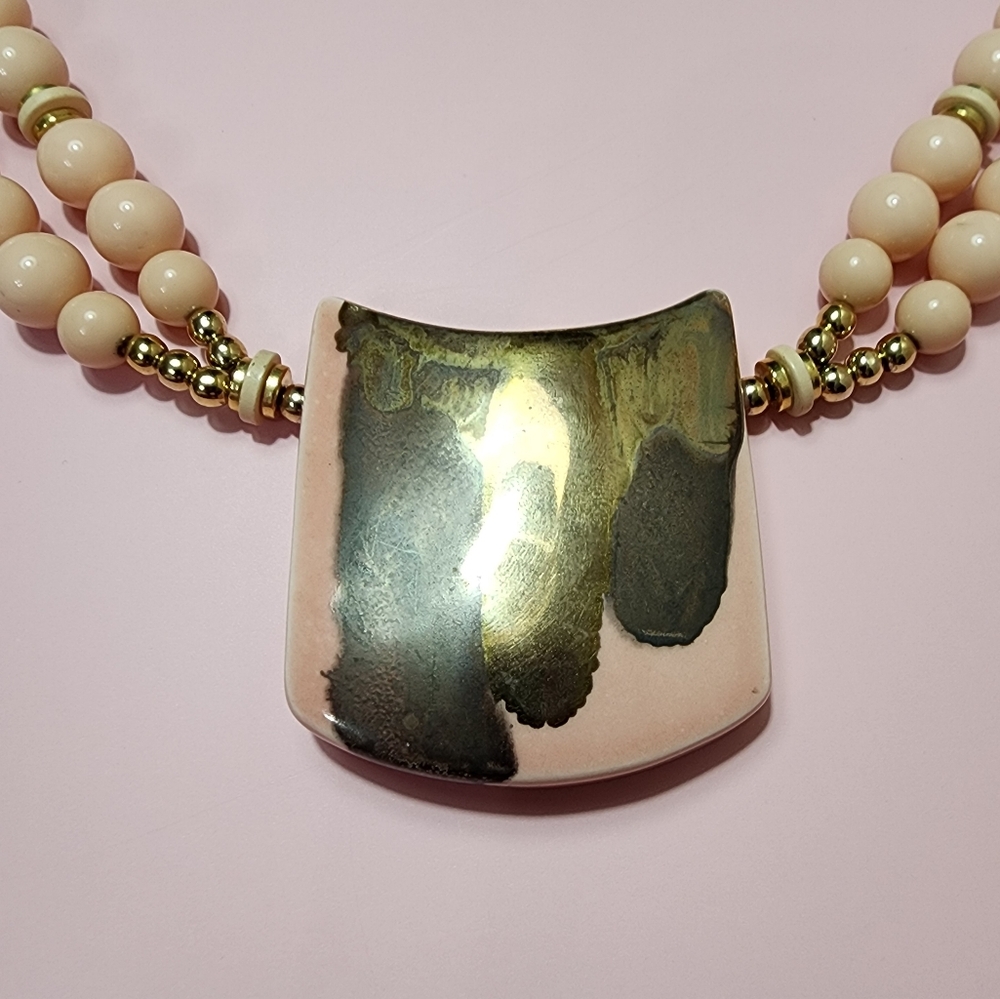 Vintage Japan Ceramic Pendant with Lucite Beads - Picture 3 of 6